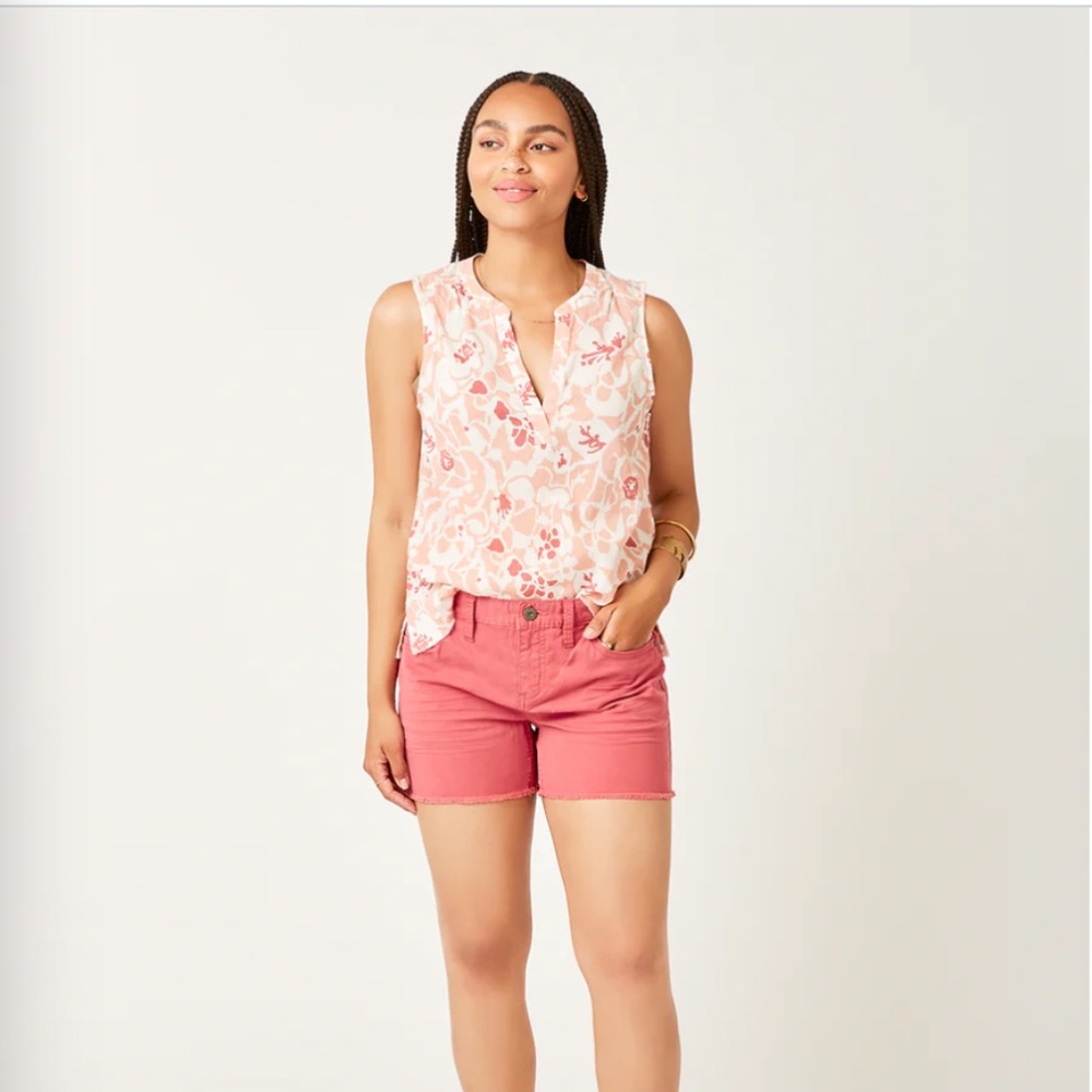 BNWT Oahu 4" Twill Shorts - Size 12 / Light Red**